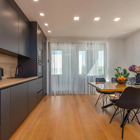 Va Le Borik Apartament *